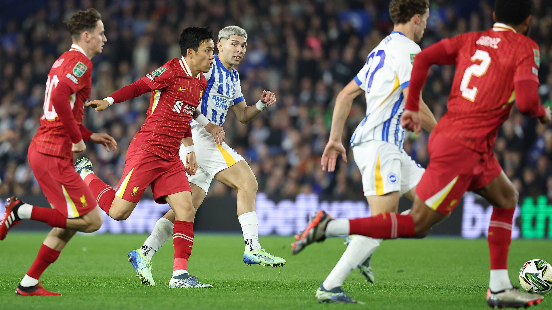 利物浦客场击败巴塞罗那的强劲进攻 利物浦客场击败巴塞罗那的强劲进攻