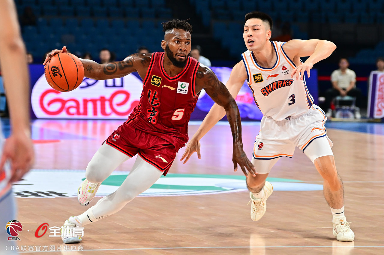 包含北京首钢队奋力逆转，以微弱优势战胜天津队的词条