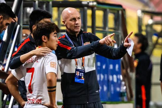 进球数连连,比赛结果扑朔迷离 进球数连连,比赛结果扑朔迷离