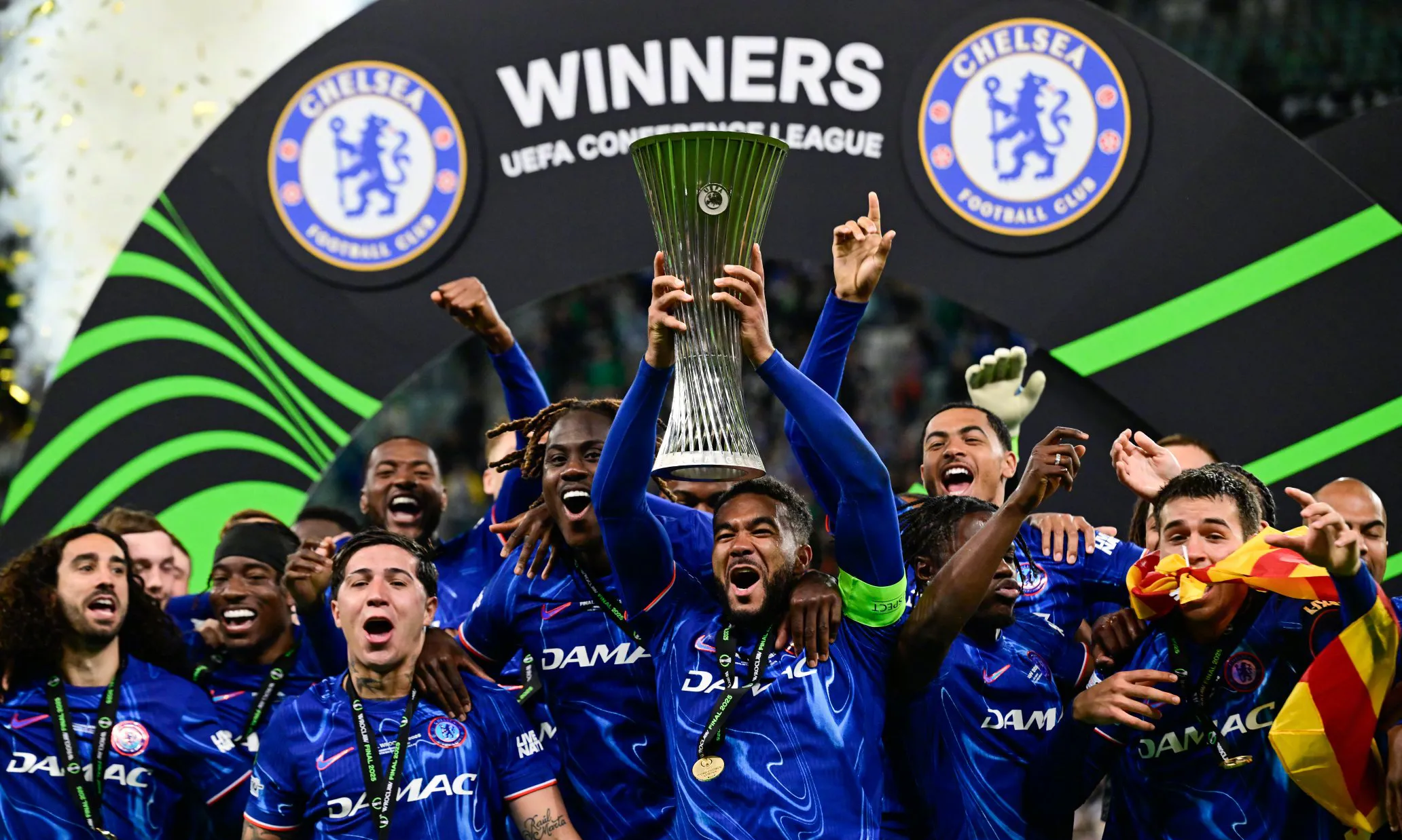 切尔西-客场击败巴黎,晋级欧冠八强的简单介绍 切尔西-客场击败巴黎,晋级欧冠八强的简单介绍