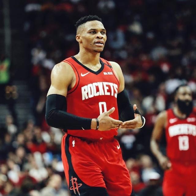 保罗状态回勇,火箭重返榜首 保罗状态回勇,火箭重返榜首